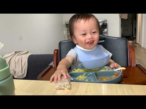 Breakfast for a 1 year old! Let's eat udon! Udon, hamburger, stew