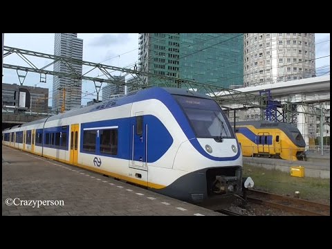 NS treinen, achter elkaar op station Den Haag Centraal