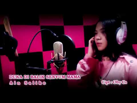 Derita di balik senyum mama