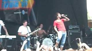 Chiodos "Two Birds Stoned At Once"  Live at Warped Tour in Buffalo (Darien Lake) 07/16/09