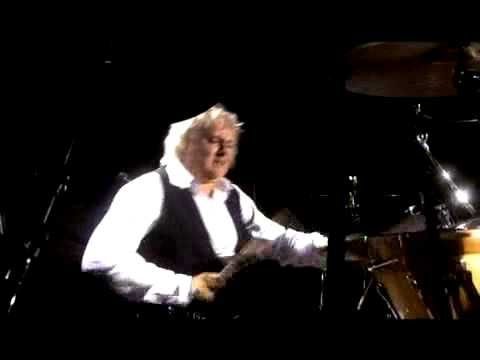 Queen + Paul Rodgers - Let There Be Drums (Live)