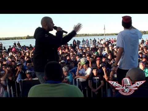 DEIVBEAT vs JUANCI . 1° ronda . Rosario Freestyle Massacre 2013 .