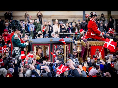 King Frederik X and Queen Mary ride back to Amalienborg in golden carriage