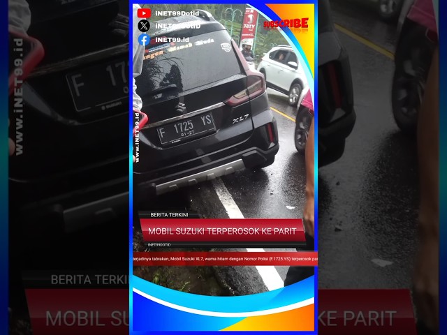 Mobil terperosok ke parit gara-gara menhindari tabrakan