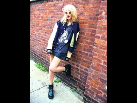 Sky Ferreira - Touch & Go