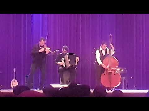 Folksmilch - Billie Jean   -  13.4.2024 - Wiener Neudorf