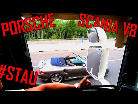 PORSCHE vs SCANIA V8 // *Having fun in the traffic jam*