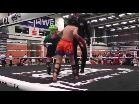 2014-02-08 NRW-K1-Meisterschaft Tyler Felde - Halbfinale Jungs 8-9J - Sugambrer Fightclub