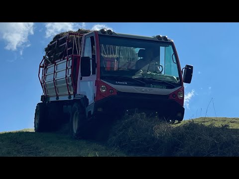 Heuernte im steilen Gelände mit Caron CTS 110 Teil 2