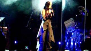 TARJA TURUNEN CIARAN´S WELL SING FOR ME 26 5 09 TRASTIENDA