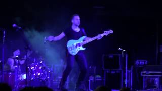 Danny Growl - Solo de bajo con Jorge Salán en La Riviera (bass solo live)