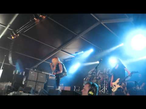 Santa Cruz @ South Park Festival, Tampere 6.6.2015 - Aiming High