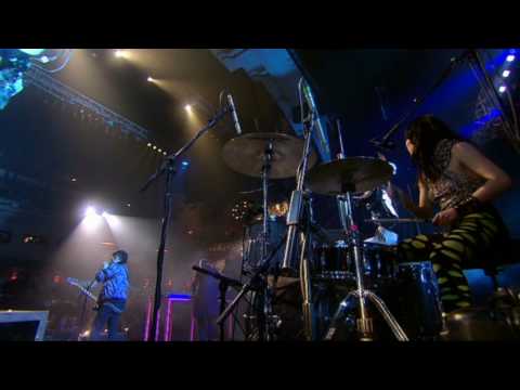 Lily Allen ft. The Big Pink - Dominos / You're So Vain - Shockwaves NME Awards 2010
