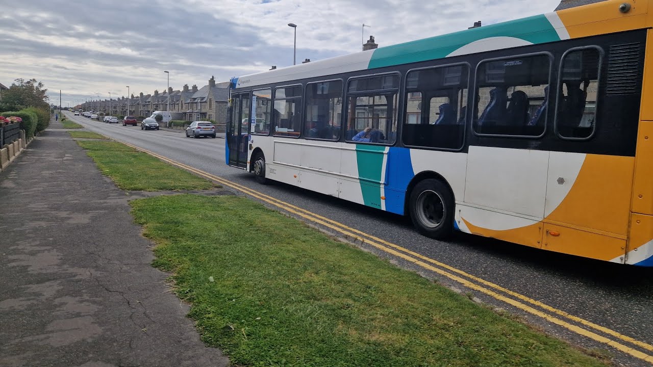 Stagecoach bluebird 37257 SL64HWP service 76