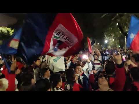 "Vengo del barrio" Barra: La Tito Tepito &bull; Club: Atlante &bull; País: México