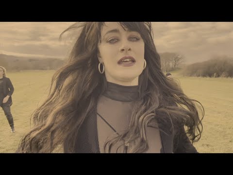 Dani Sylvia - To the Bone [Official Video]