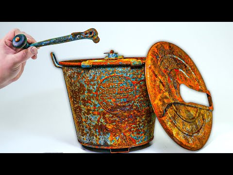 I Restore A 125 Year Old Rusty Bread Maker!