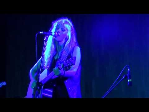 Belén Conte en Chillán-Mujer sin Cara-En Magnolia Bar.-