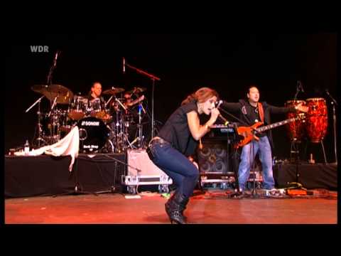 Nelly Furtado - Live At Rock Am Ring 2006 - 11 - Powerless (Say What You Want) (HQ).mp4