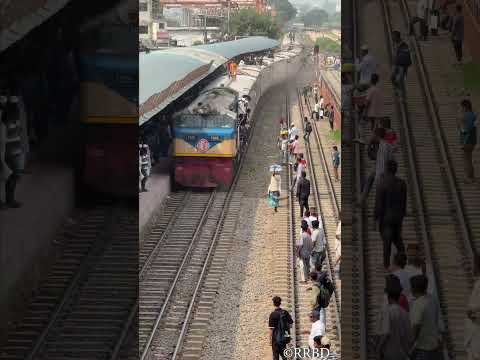 Crowded Station ||RRBD #most #crowded #railway #station #dhaka #bangladesh #train #travel #rail