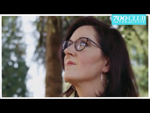 Former Atheist Mary Jo Sharp brings "DARKROOM" to young people struggling with life and faith