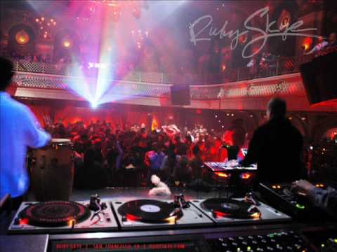 JANUARY DECEMBER 2010 ELECTRO HOUSE MIX!