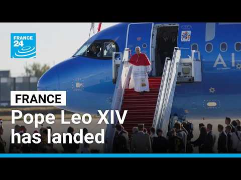 REPLAY : Pope Leo XIV arrives in France for four-day visit