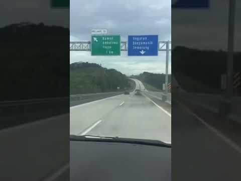 Toyota Innova 2KD VS Galant Hiu V6. (HIU VS CUMI CUMI)