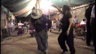 ernesto vega tocando cueca