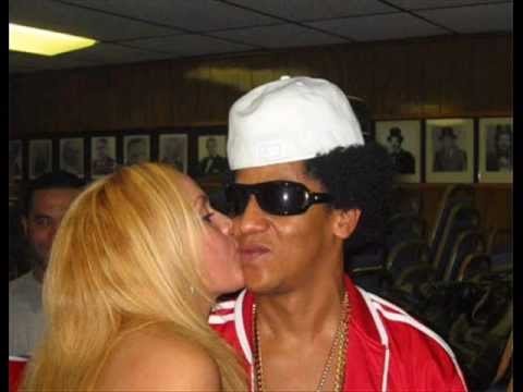 TEGO CALDERON - DANDOLE AL TRA MIX.wmv