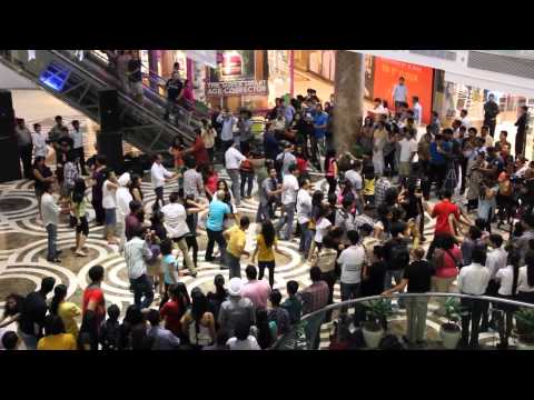 iDance Zouk - Flash Mob at Ambience Mall (Vasant Kunj - New Delhi)