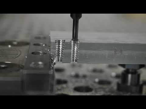 Shapeoko Pro XXL Threadmilling 1/4-20 with a Router