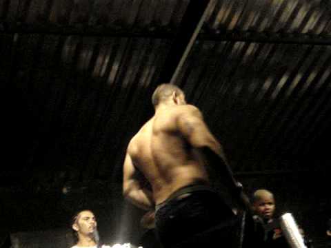 download lagu mp3 mp4 Chapas Pitbulls, download lagu Chapas Pitbulls gratis, unduh video klip Chapas Pitbulls