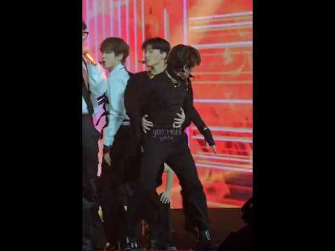 San ran to help yeosang for holding yunho and crashed into eachother #san #yeosang #ateez #shorts