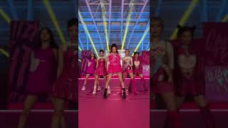 Download lagu #ITZY #LOCOchallenge #CrownDance #왕관춤 #CRRAZYINLOVE #LOCO #ITZY_LOCO #shorts mp3