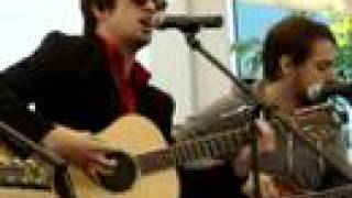 Bài hát Northern Downpour - Nghệ sĩ trình bày Panic! At the Disco