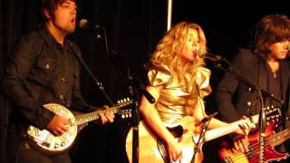 The Band Perry &quot;Pioneer&quot; Live Acoustic Fan Club Party 2013