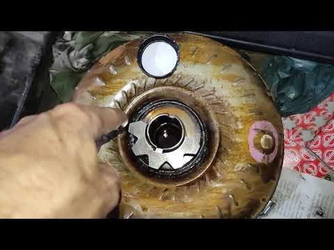 We put the engine in and the automatic transmission stopped engaging gears, it goes into gear but...