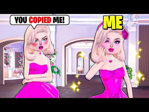 I Copied This TOXIC GIRL, But Made it BETTER in Dress to Impress!