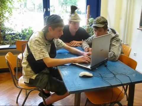 Skandal im Sperrbezirk-3 Nerds auf "heißer" Spur Part 2