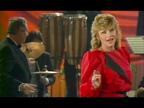 Helena Blehárová - Brát, nebo dávat (She Works Hard For The Money) (1984)