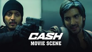 Riteish Deshmukh Barely Escapes From The Cops | Cash | Movie Scene