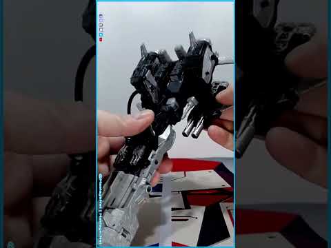 Transformers War For Cybertron Generations Selects Voyager Galactic Man | Quick Convert #Shorts