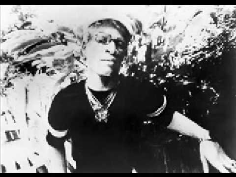 Santa Claus Never Comes To The Ghetto lyrics