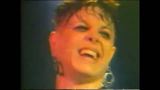 Concrete Blonde &quot;Still in Hollywood&quot; live at the Whisky 1988 (It&#39;ll Chew You Up and Spit You Out)