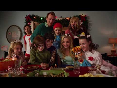 Thumbnail of the video: An Exclusive Clip from Nickelodeon's A LOUD HOUSE CHRISTMAS