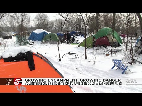 St. Paul homeless encampment grows to estimated 350 people, weekly volunteers say