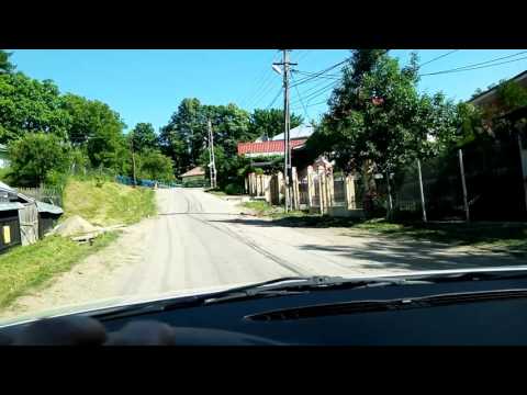 Intrare in satul natal