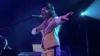 My Brightest Diamond - This Is My Hand (In French !) (HD) Live In Paris 2014