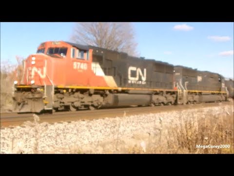 CN 5740 leads IC 1019 West